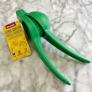 AR+COOK Citrus Squeezer